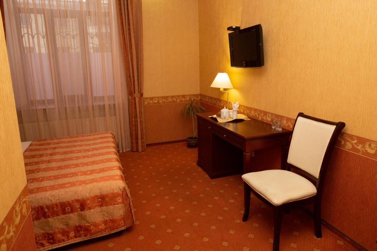 Dnepr Hotel خيرسون المظهر الخارجي الصورة